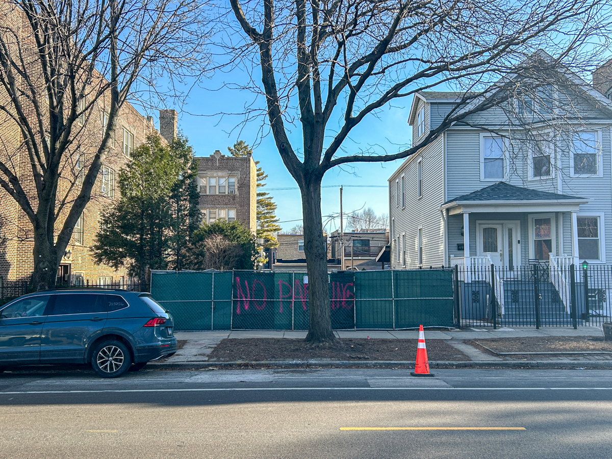 4928 North Damen Avenue construction permitted