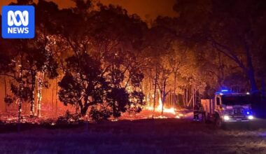 Multiple emergency bushfires blazing across WA as communication system fails