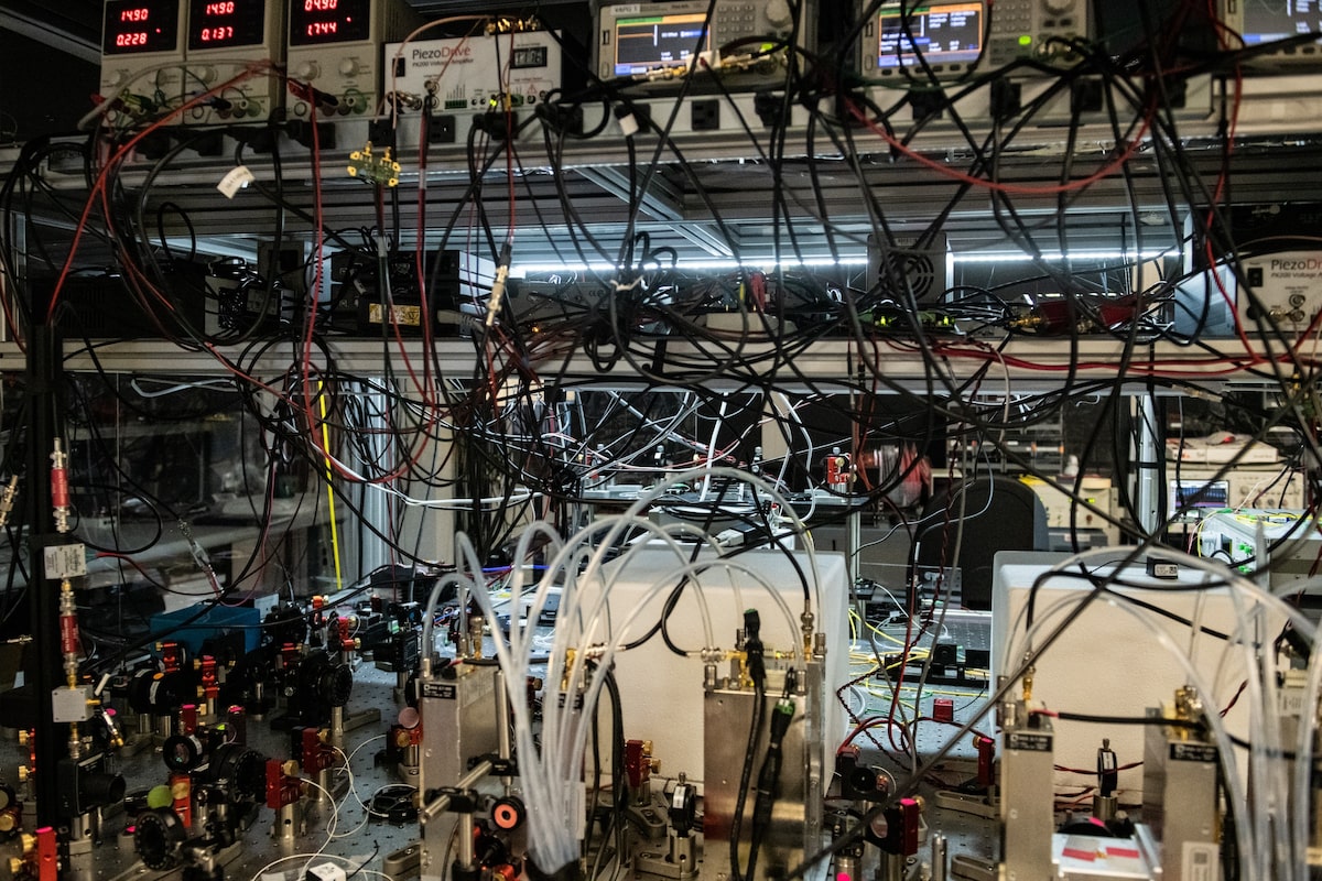 Federal government funds four quantum computer developers, aiming to keep them in Canada