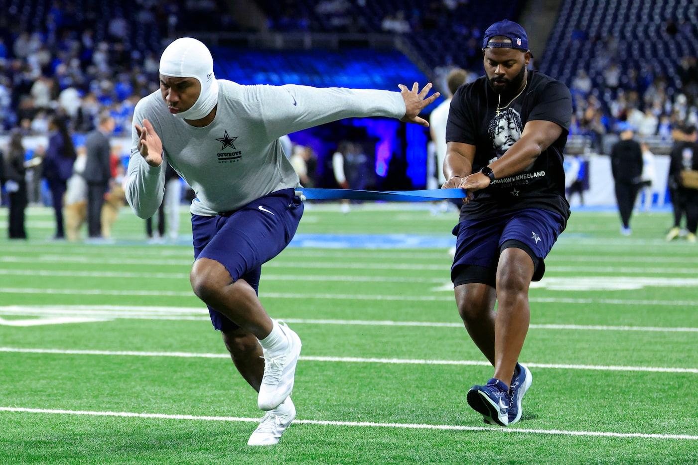 Dallas Cowboys wide receiver George Pickens (3) works out during pregame warmups before...
