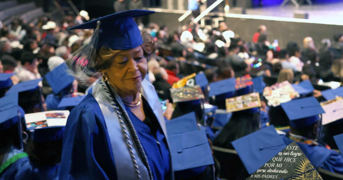 She sued Dallas to desegregate its schools in 1955. Now 81, she’s graduating college