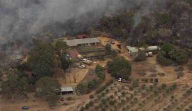 Cowalla bushfire: Fire comes dangerously close to a property in the Gingin area