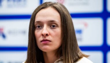 Iga Swiatek opens up on financial problems and explains 'stressful time for entire family' | Tennis | Sport