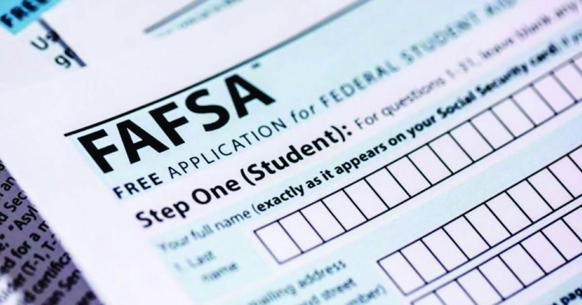 College aid form target of new initiative |