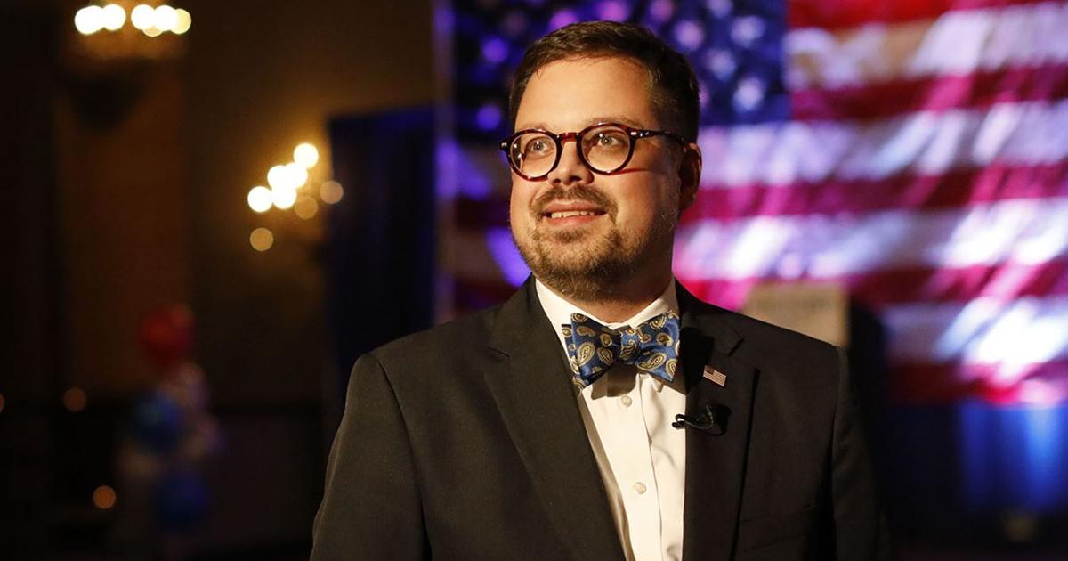 Alan Pergament: After a seven-year 'sabbatical' teaching, Steve Cichon returns to local radio - Buffalo News