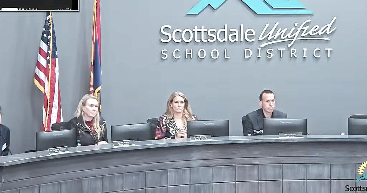 Scottsdale Unified to decide fate on two schools |