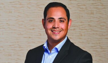 Arizona nonprofit aims to get foster kids through college | City News