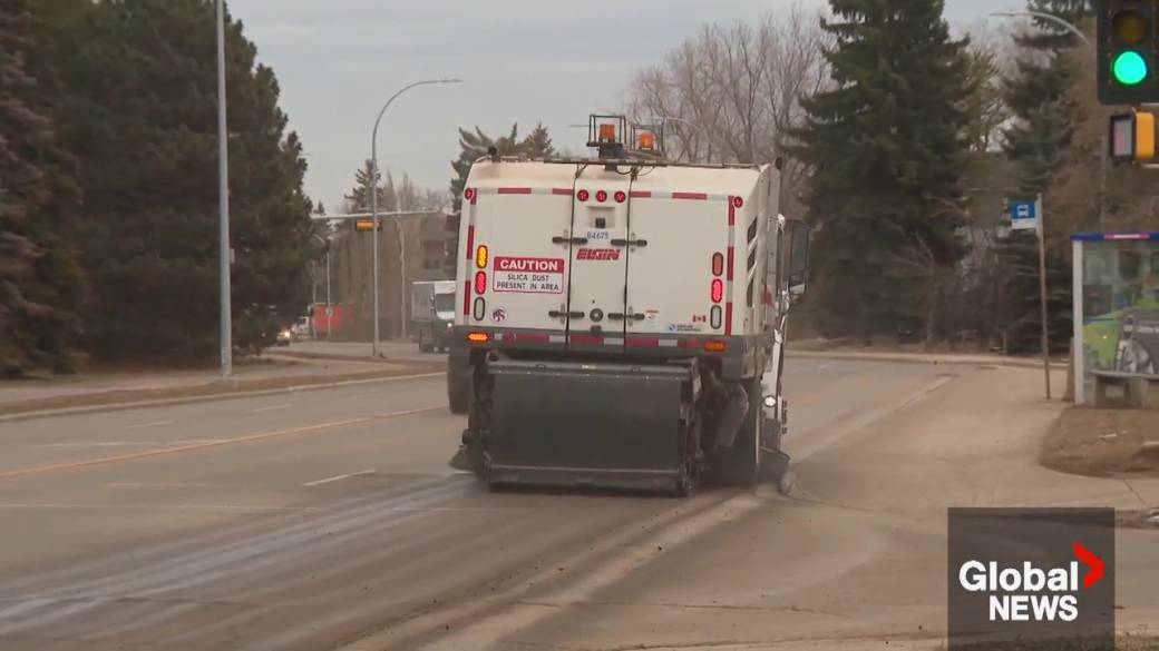Click to play video: 'City of Edmonton reviews parking ban enforcement'