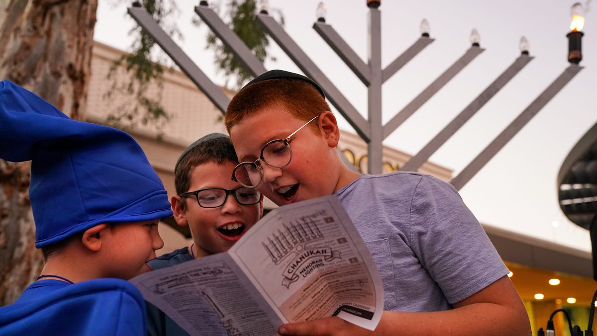 6 Hanukkah events around metro Phoenix