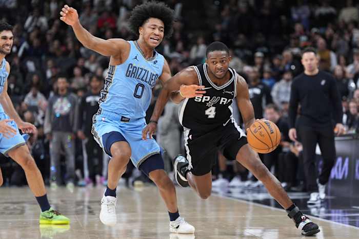 Harrison Barnes scores 31 points as the San Antonio Spurs beat the Memphis Grizzlies 126-119