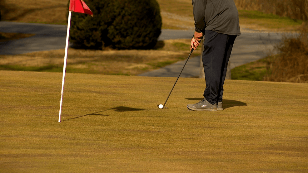 DEC. 24, 2025 - Warm temperatures across western North Carolina prompted many people to spend their Christmas Eve out on the golf course. (Photo: WLOS Staff)