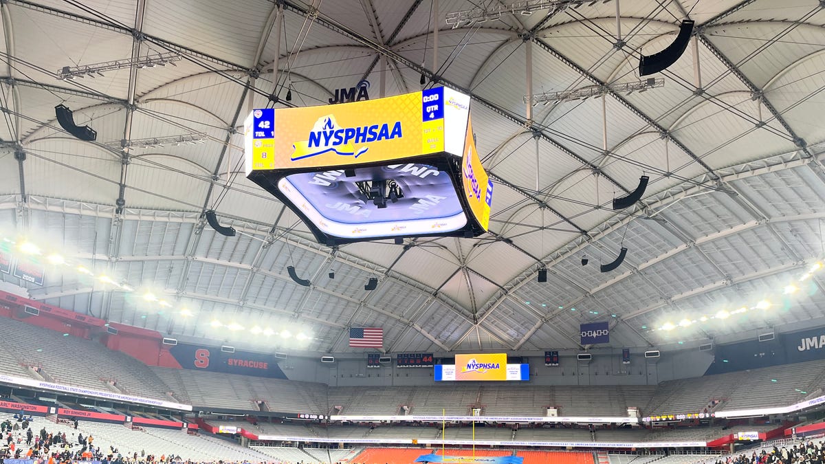 Live updates of Bronxville, Sleepy Hollow at NY football championships