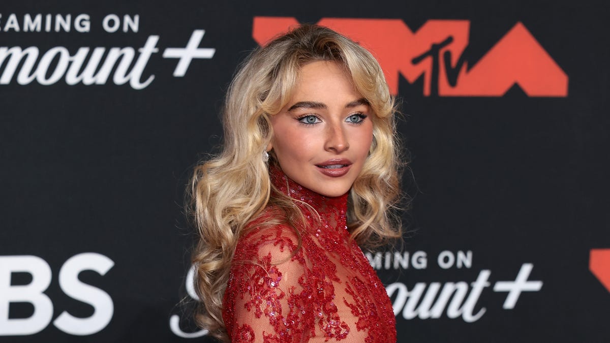 White House deletes ICE video Sabrina Carpenter called 'disgusting'