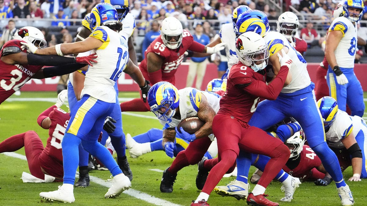 Live coverage of Cardinals vs Rams NFL Week 14 game