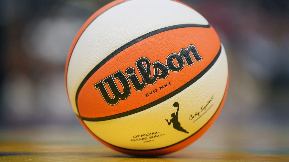 Houston Rockets owners in talks to buy, move WNBA's Connecticut Sun