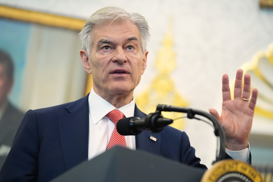 caption: Mehmet Oz, administrator of the Centers for Medicare & Medicaid Services, speaks during an event about drug prices with President Donald Trump, Thursday, Nov. 6, 2025, in the Oval Office of the White House in Washington. 
