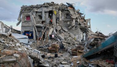 Gaza buildings bombed by Israel become refuge for Palestinians | Gaza News