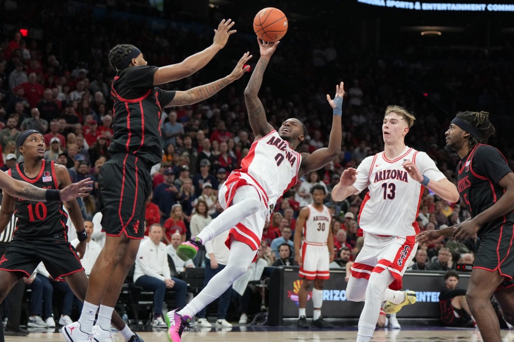 Second-half struggles sink Aztecs in Phoenix.