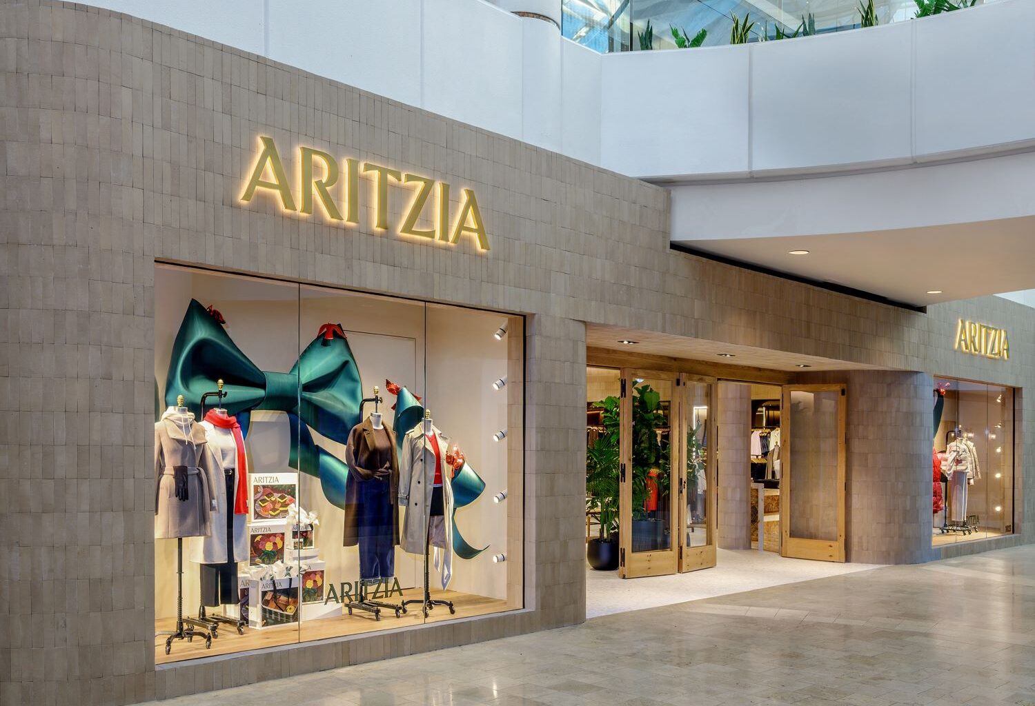Aritzia Brings Everyday Luxury to Scottsdale Fashion Square
