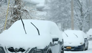 Heavy lake effect snow hitting Central NY with gusty winds