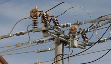 Roadway shutdown after large tree knocks down power lines in northwest Harris County
