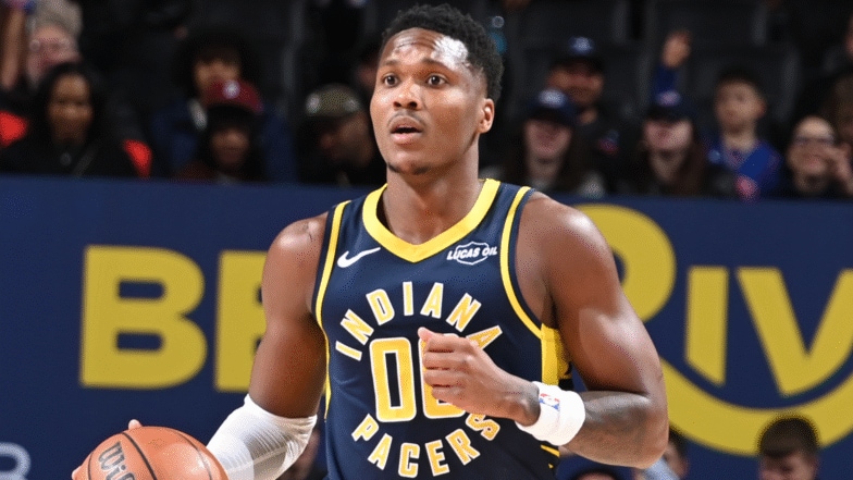 Bennedict Mathurin #00 of the Indiana Pacers dribbles the ball during the game.