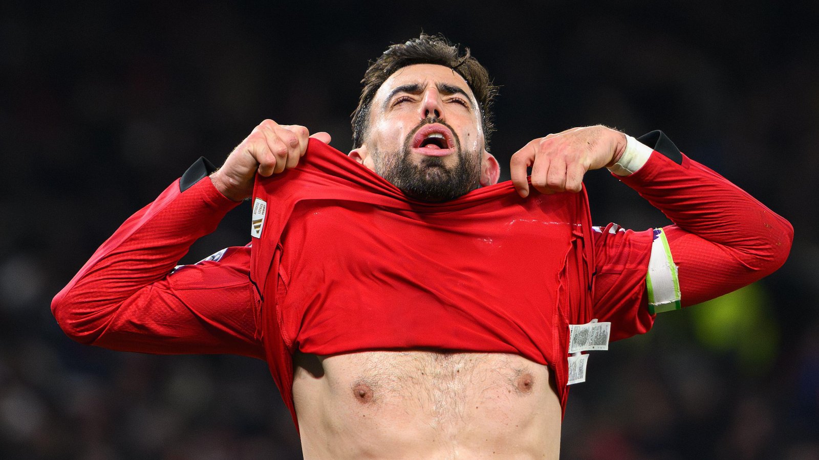 Why dressing room 'feel' Fernandes is leaving as Euro giants 'prepare offensive' after 'bombshell'