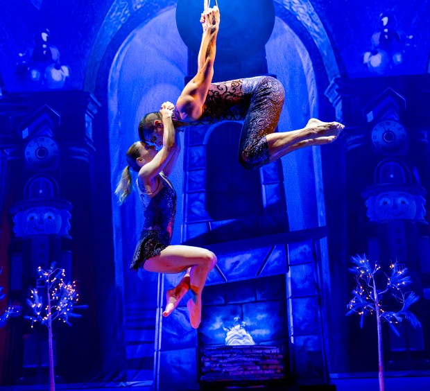 Cirque Dreams Holidaze will take over the Miller Theater in Philadelphia Dec. 23-28. (Courtesy of Cirque Dreams)