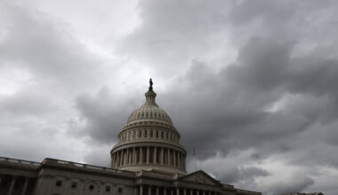 Showers possibly mixed with sleet for Boxing Day shoppers in the DC region