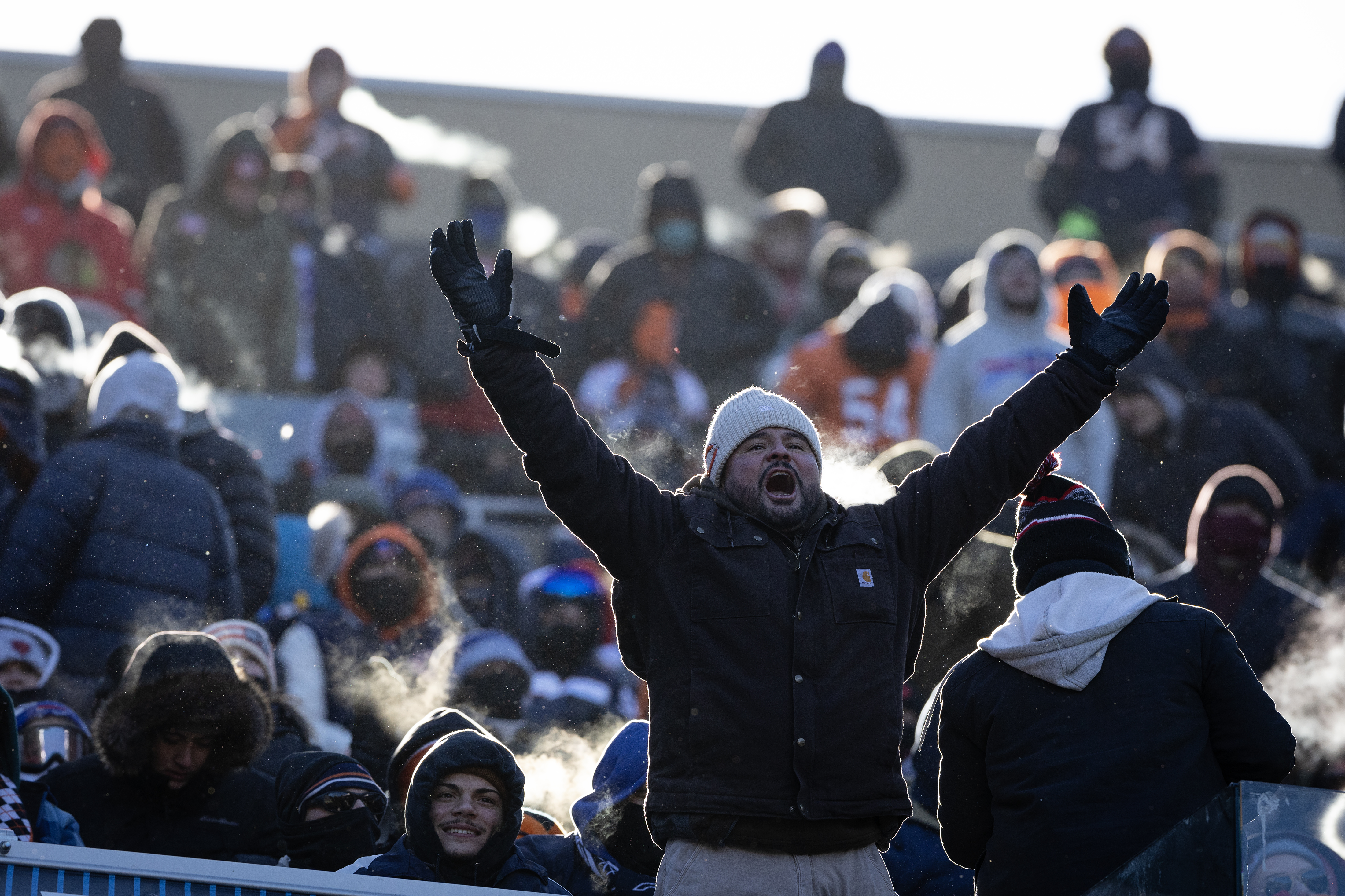 Chicago Bears fans brave the frigid temperatures during the Bearsâ...