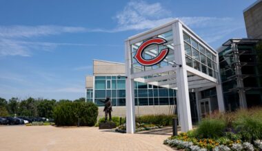 Halas Hall stays in Lake Forest, Chicago Bears say
