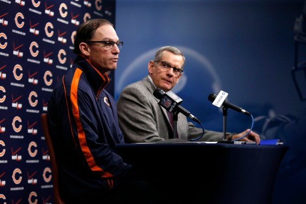 Chicago Bears head coach Marc Trestman, left, and general manager Phil Emery hold a news conference at Halas Hall in Lake Forest on Jan. 2, 2014. (José M. Osorio/Chicago Tribune)