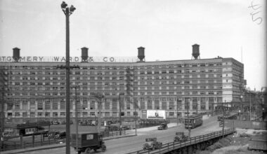 Montgomery Ward department store announces it will shut down operations