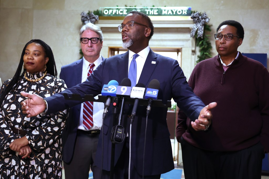 Sports betting lobby suing to block Chicago’s new online wagering tax