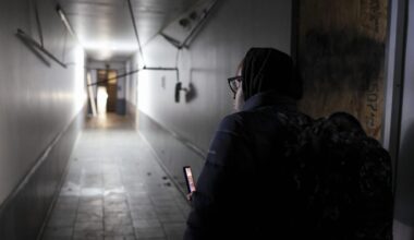 Residents of Chicago building raided by ICE now forced to vacate