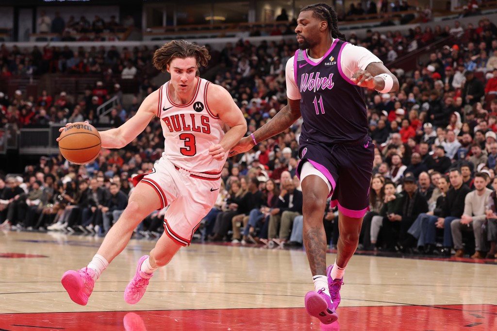 Coby White, Josh Giddey exit with injuries in blowout