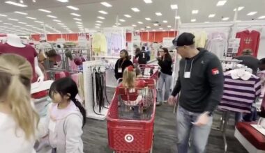Hundreds of Valley children receive holiday shopping spree in north Phoenix