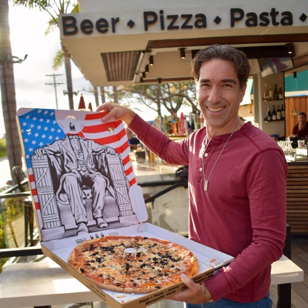 ‘The Grinch Serves Christmas’ to pop up at two local pizzerias – San Diego Union-Tribune