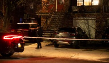 Suspect sought for fatally stabbing man, injuring woman in Brooklyn attack – amNewYork