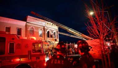 Three injured in early-morning Coney Island apartment fire • Brooklyn Paper