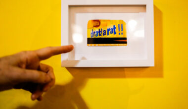 They’re Holding on to Their MetroCards, as OMNY Ends an Era