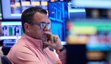 Wall Street quiet as it waits for the Federal Reserve's announcement