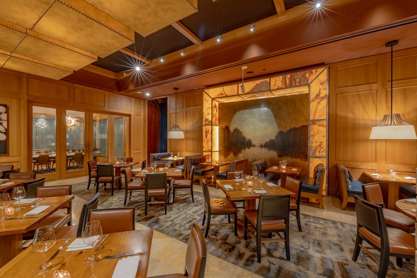 Find a setting fit for a Texas Christmas at Fearing's within the Ritz-Carlton, Dallas.