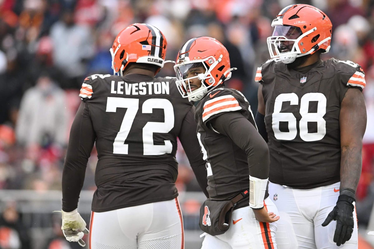 Shedeur Sanders deserves more time. The rest of the Browns’ operation does not