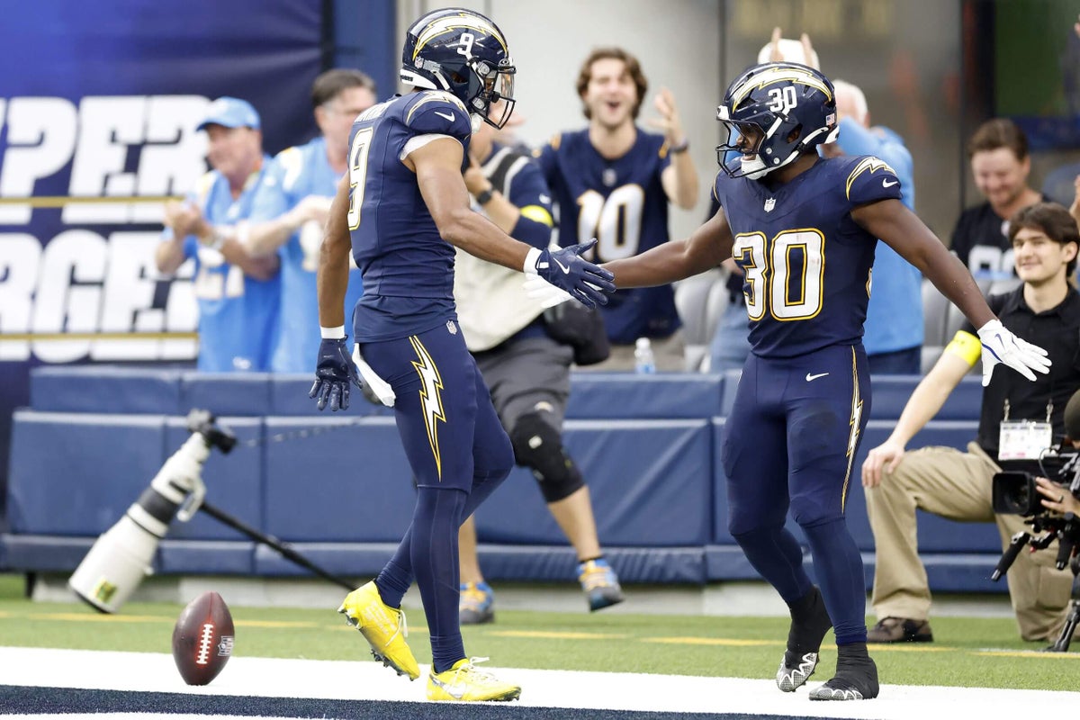 Raiders-Chargers takeaways: L.A. rolls, but Justin Herbert needs procedure on hand