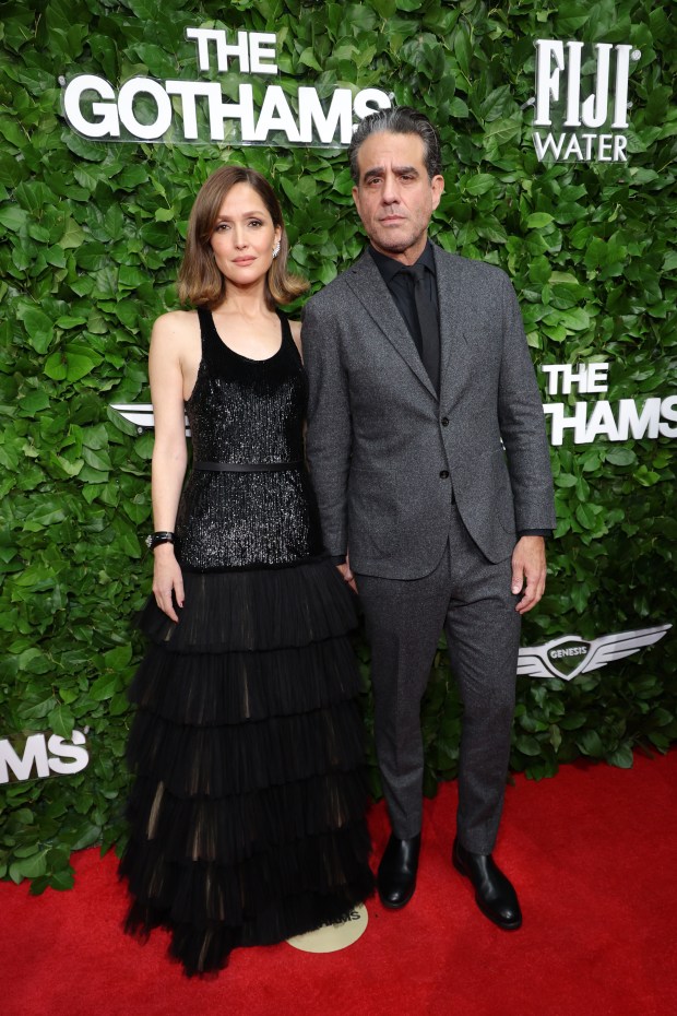 NEW YORK, NEW YORK - DECEMBER 01: Rose Byrne and Bobby Cannavale attend the 35th Gotham Film Awards at Cipriani Wall Street on December 01, 2025 in New York City. (Photo by Michael Loccisano/Getty Images)