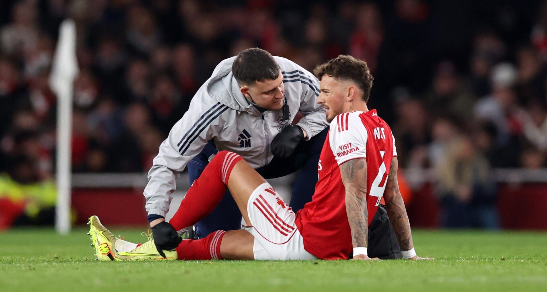 Arsenal fans all have the same message for Mikel Arteta after Ben White's injury vs Wolves