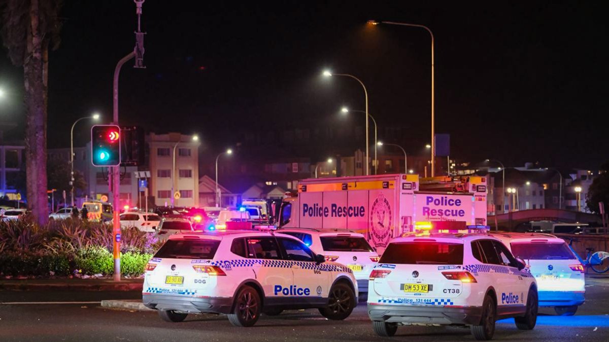Gunmen kill 9 people at Sydney’s Bondi Beach – NBC 7 San Diego