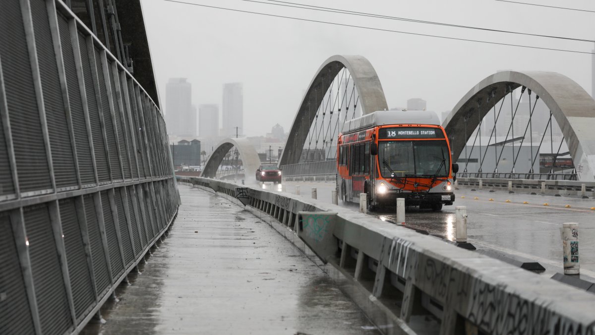 NWS sends team to investigate possible tornado in Boyle Heights – NBC Los Angeles
