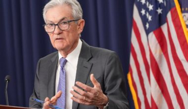 Man in the middle: Federal Reserve chair Jerome Powell.